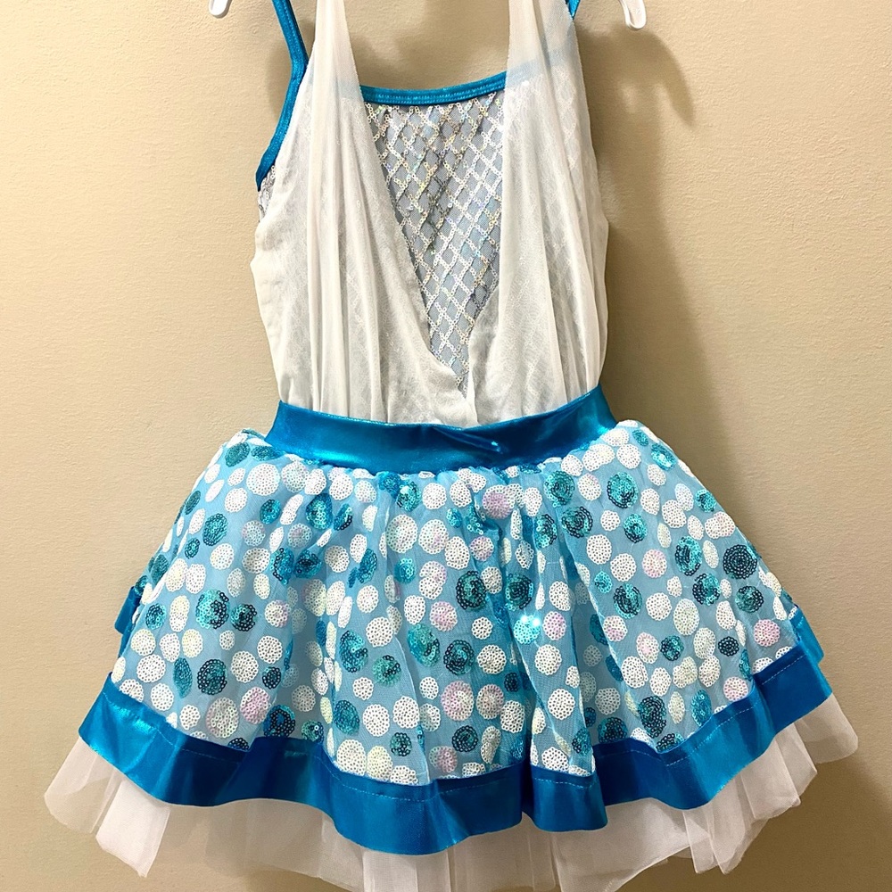Girl’s dance outfit